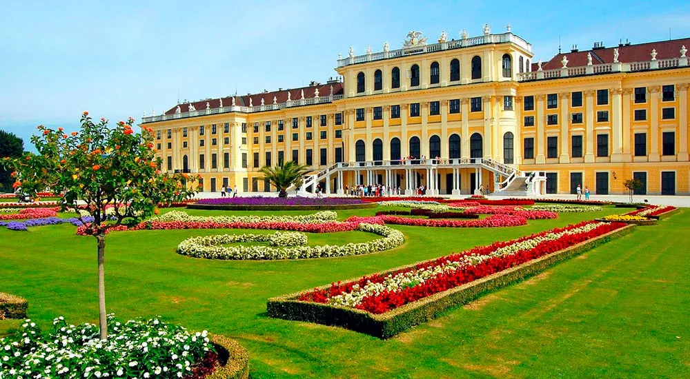 Schоnbrunn Palace in Austria, Europe | Museums - Rated 6.5