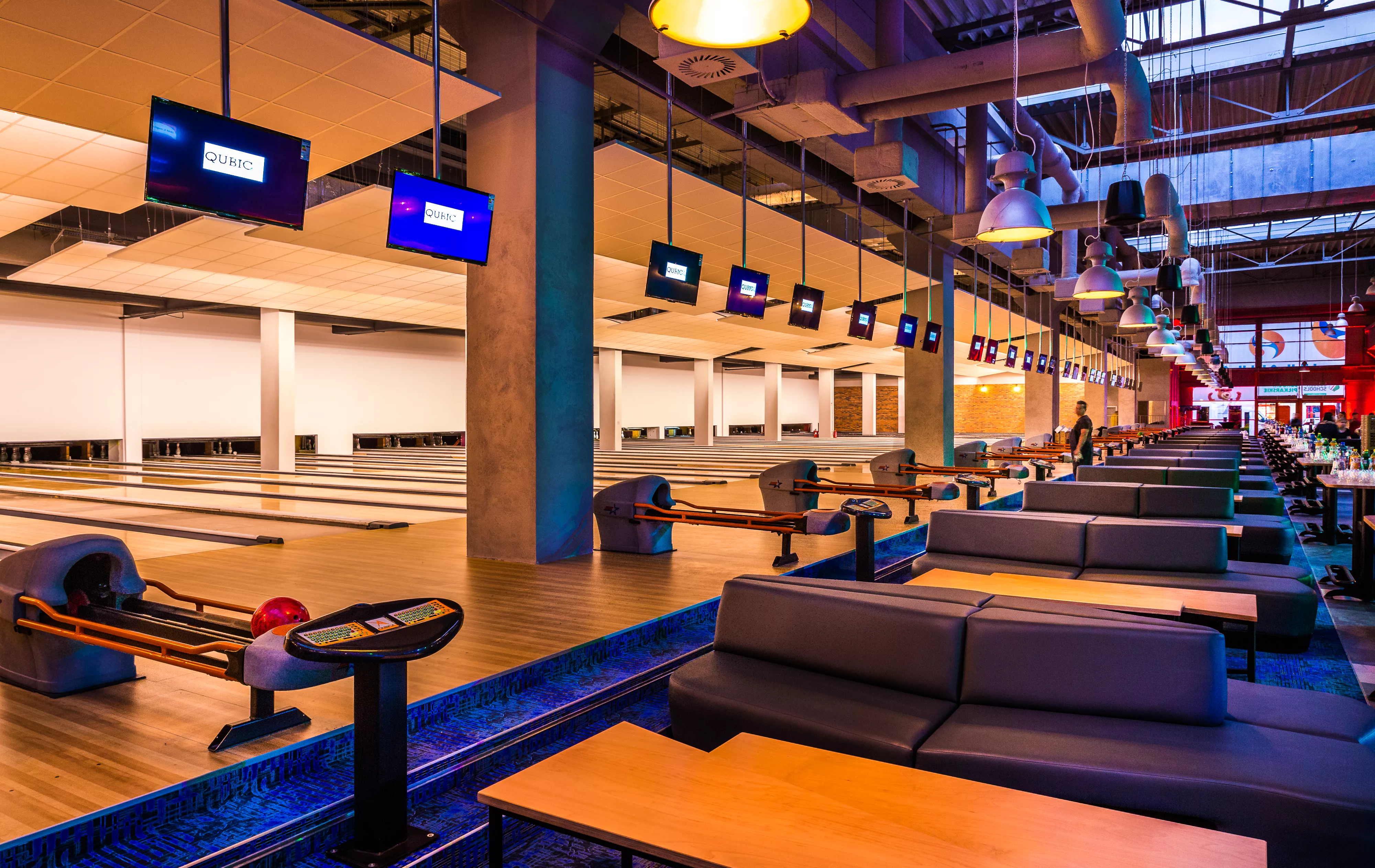 Bowl-Pub in Poland, Europe | Bowling - Rated 3.9