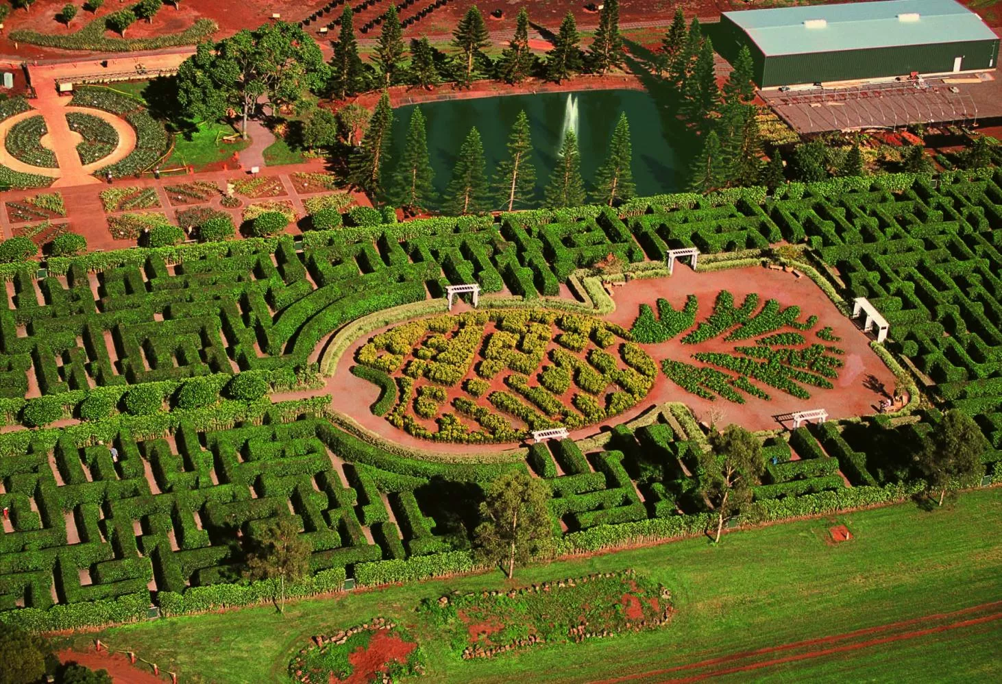 Pineapple Garden Maze in USA, North America | Gardens,Labyrinths - Rated 3.3