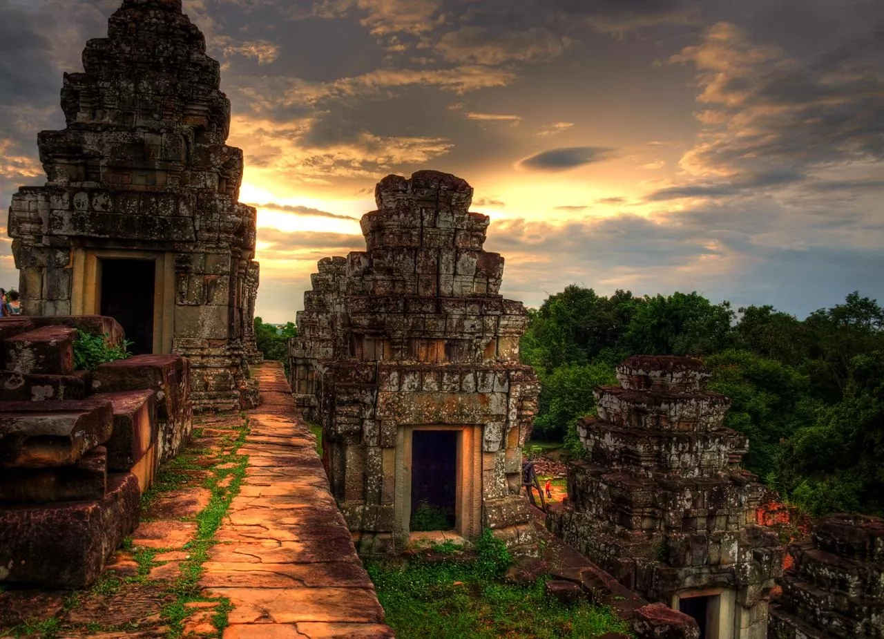 Phnom Bakheng in Cambodia, East Asia | Architecture,Excavations - Rated 3.7