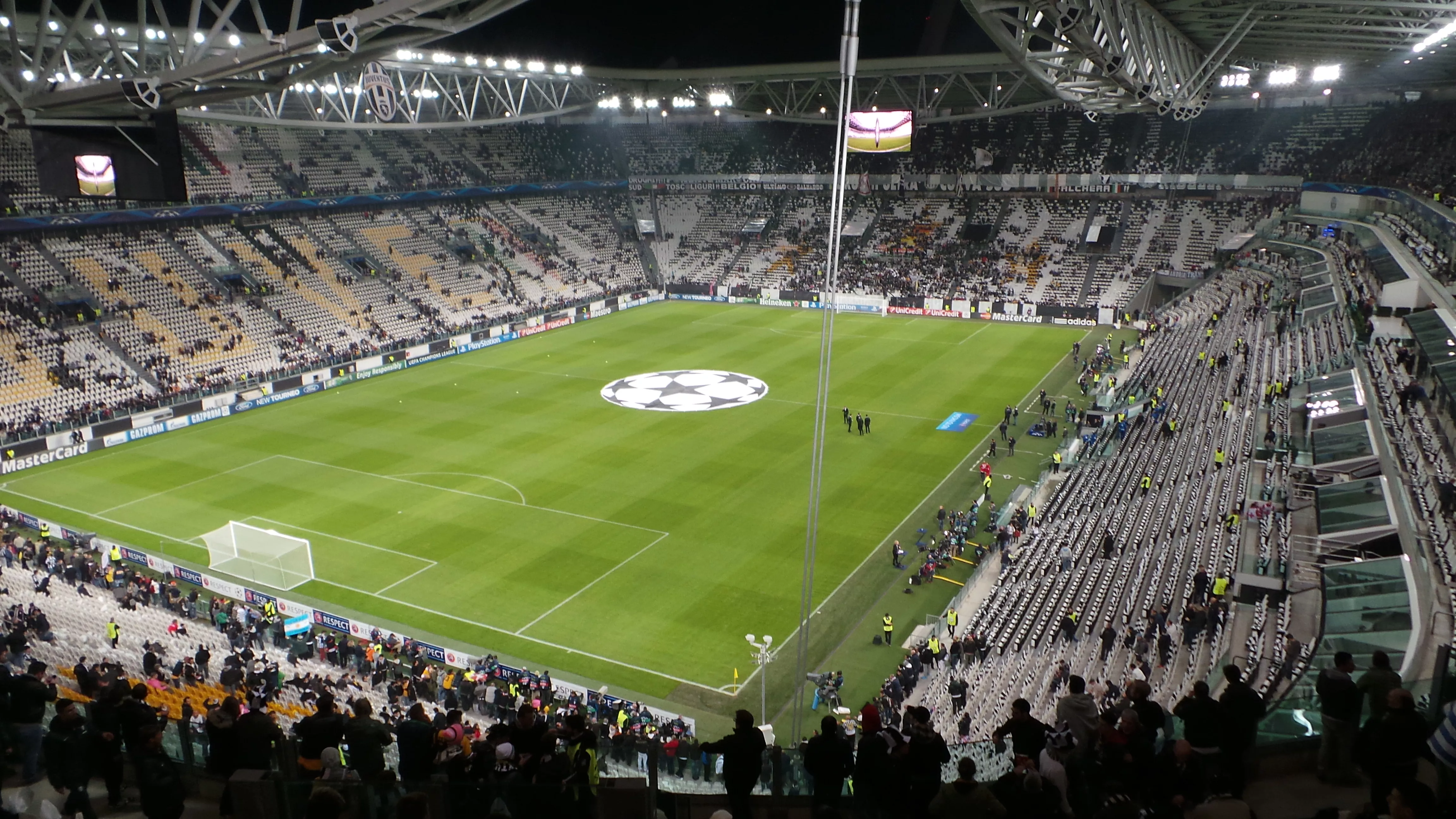 Allianz Stadium in Italy, Europe | Football - Rated 5.7