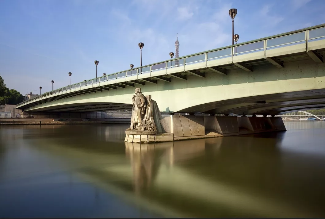 Alma Bridge in France, Europe | Architecture - Rated 3.8
