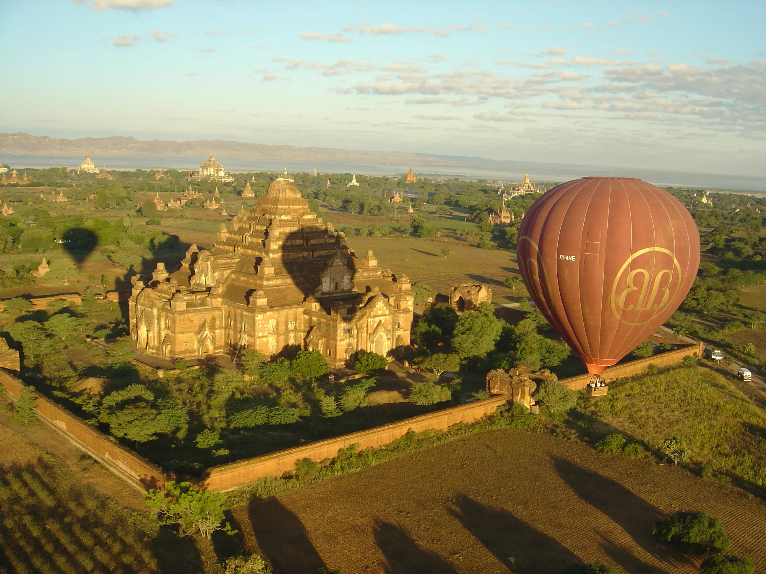Angkor Balloon in Cambodia, East Asia | Hot Air Ballooning - Rated 1