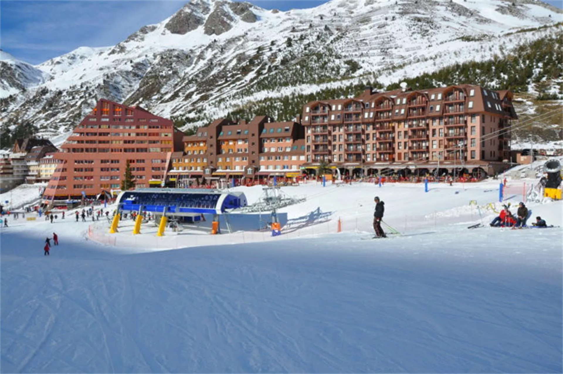 Astun in Spain, Europe | Snowboarding,Skiing - Rated 4.5