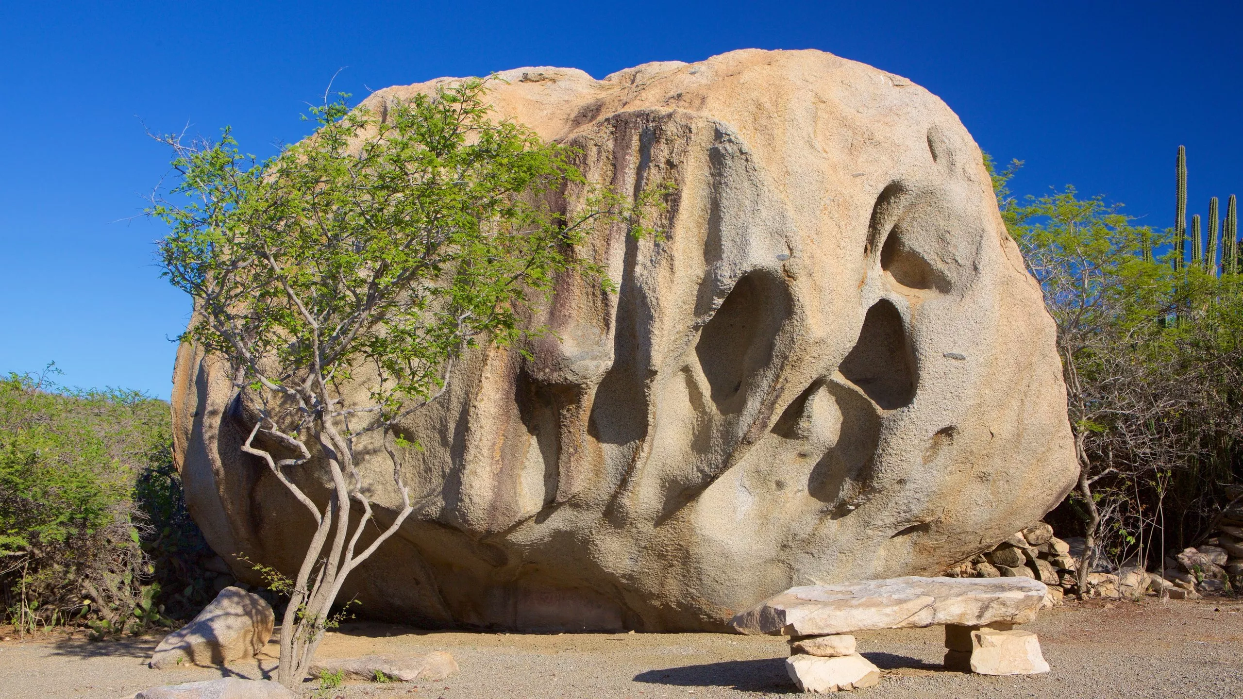 Ayo Rock Formations in Aruba, Caribbean | Nature Reserves - Rated 3.7