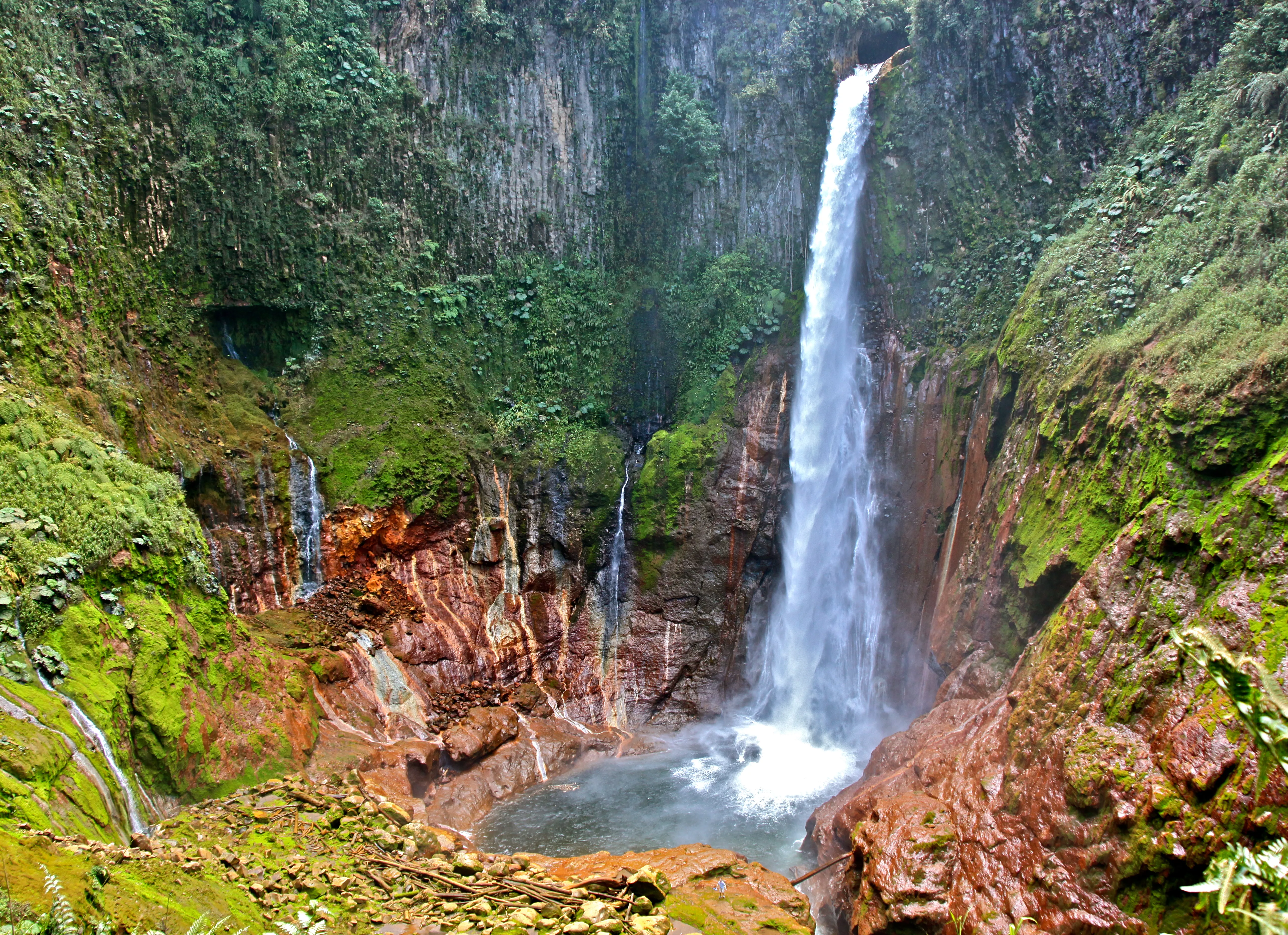 Bajos del Toro Waterfall Hike in Costa Rica, North America | Trekking & Hiking - Rated 0.9