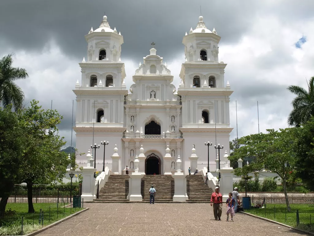 Basilica of Esquipulas in Guatemala, North America | Architecture - Rated 4