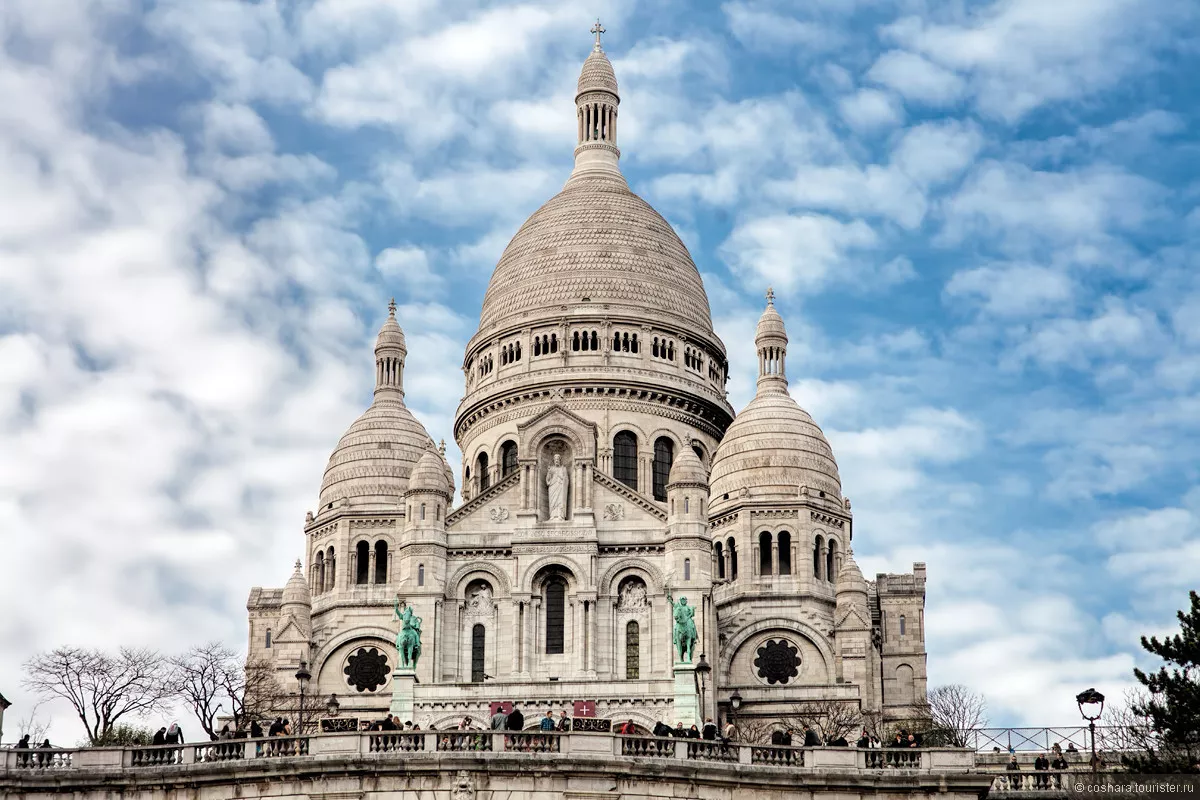 Basilica of the Sacre Coeur in France, Europe | Architecture - Rated 5.7