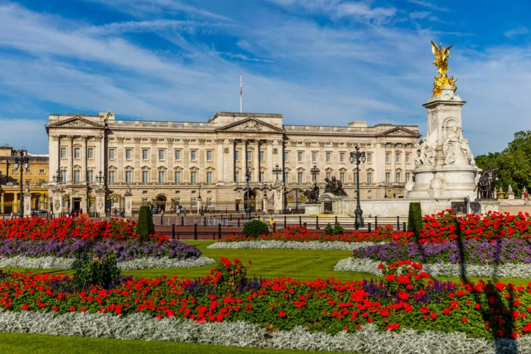 Buckingham Palace in United Kingdom, Europe | Architecture,Castles - Rated 9.6