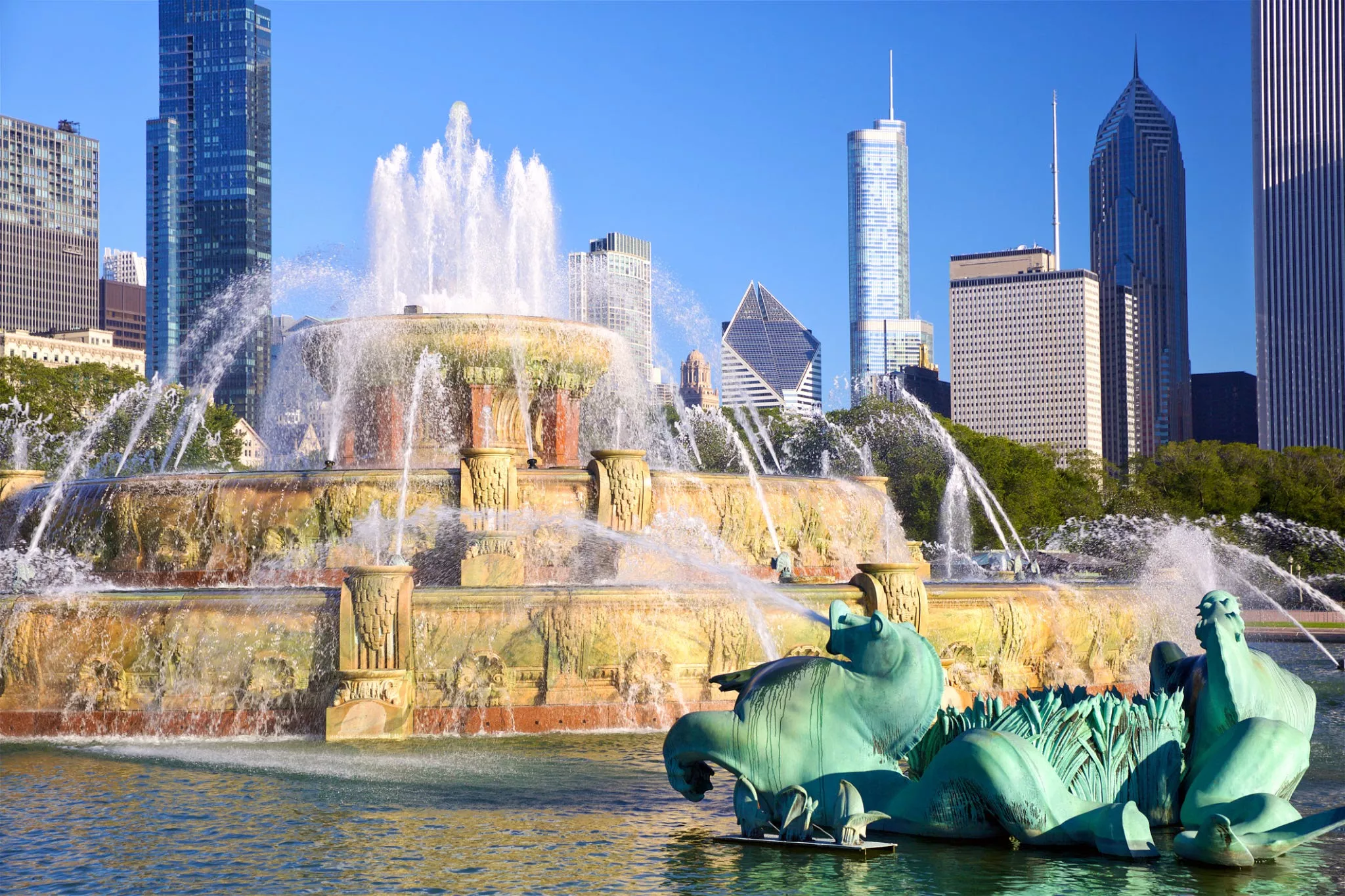 Buckingham Fountain in USA, North America | Architecture - Rated 4.1