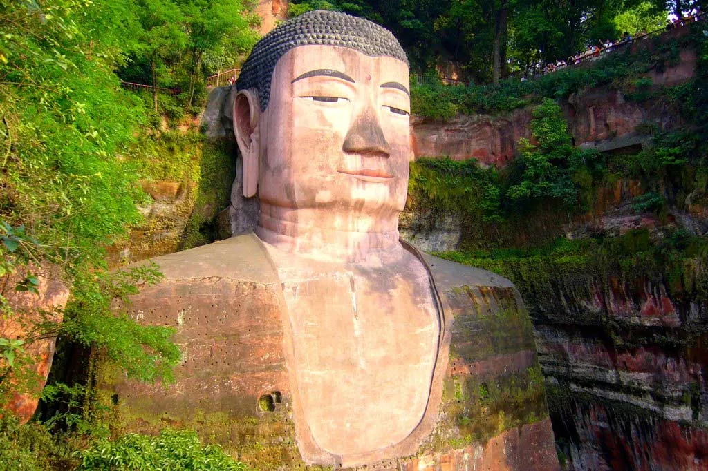 Buddha Statue in Leshan in China, East Asia | Architecture,Monuments - Rated 3.8