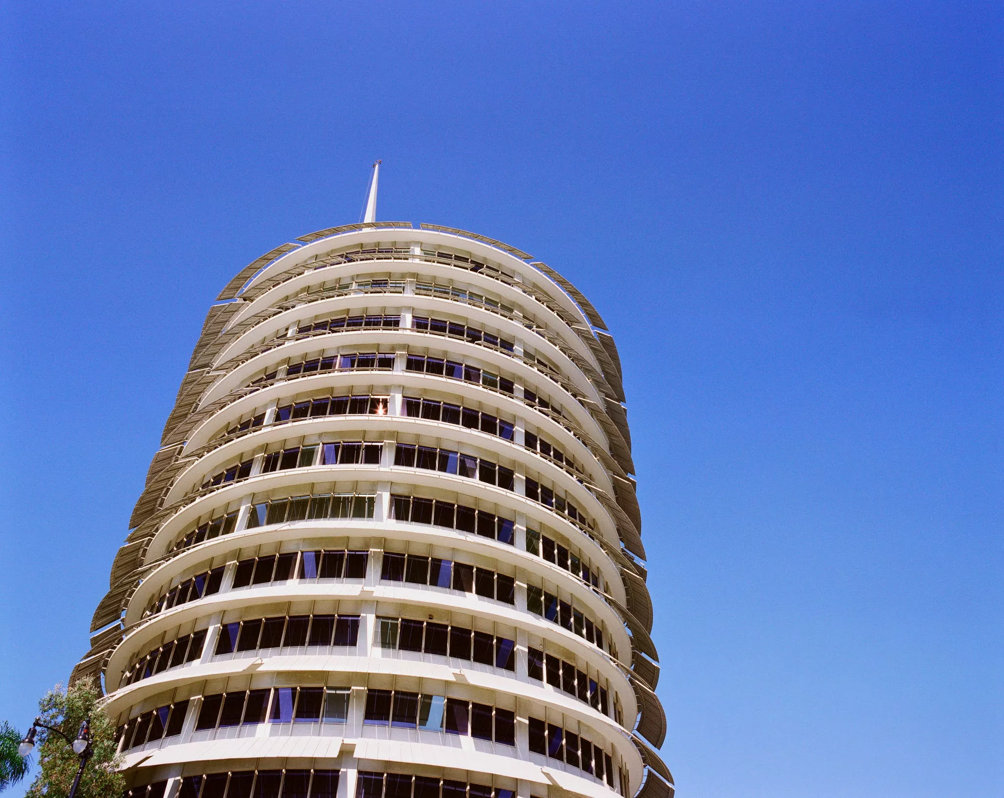 Capitol Records Building in USA, North America | Architecture - Rated 3.6