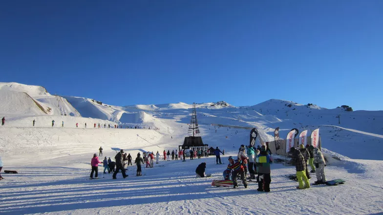 Cardrona Alpine Resort in New Zealand, Australia and Oceania | Snowboarding,Mountaineering,Skiing - Rated 4.5