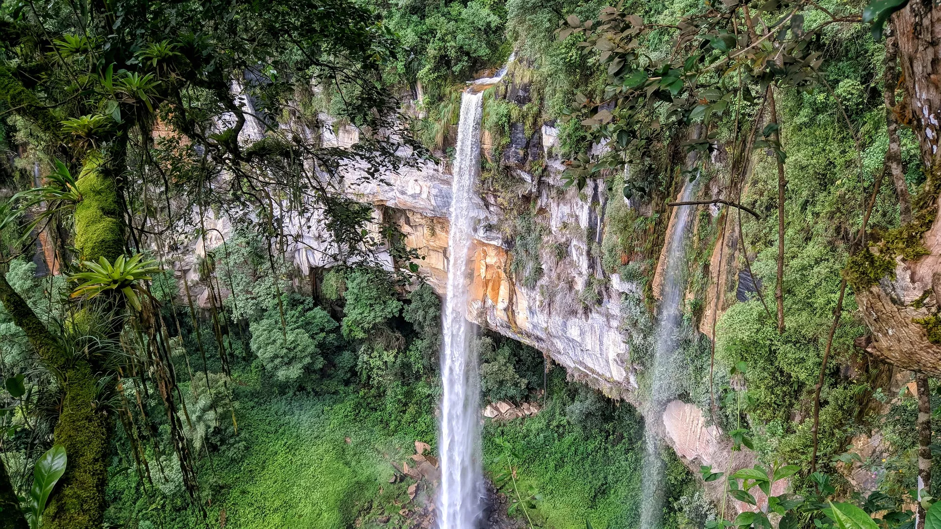 Catarata Yumbilla in Peru, South America | Waterfalls - Rated 0.8