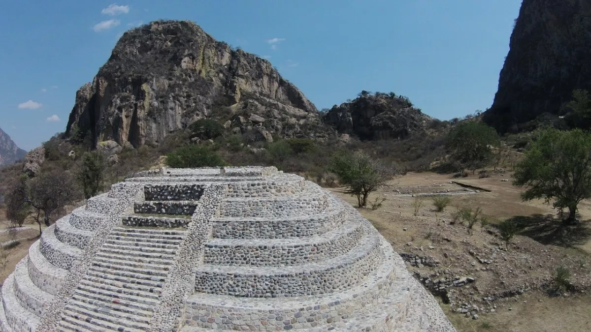 Chalcatzingo in Mexico, North America | Excavations - Rated 0.9