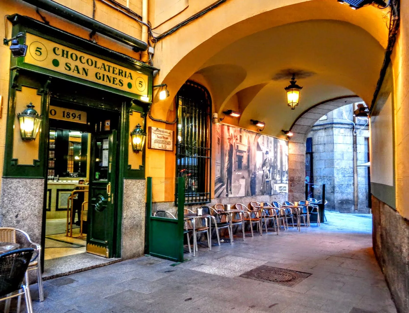 Chocolateria San Gines in Spain, Europe | Cafes - Rated 9