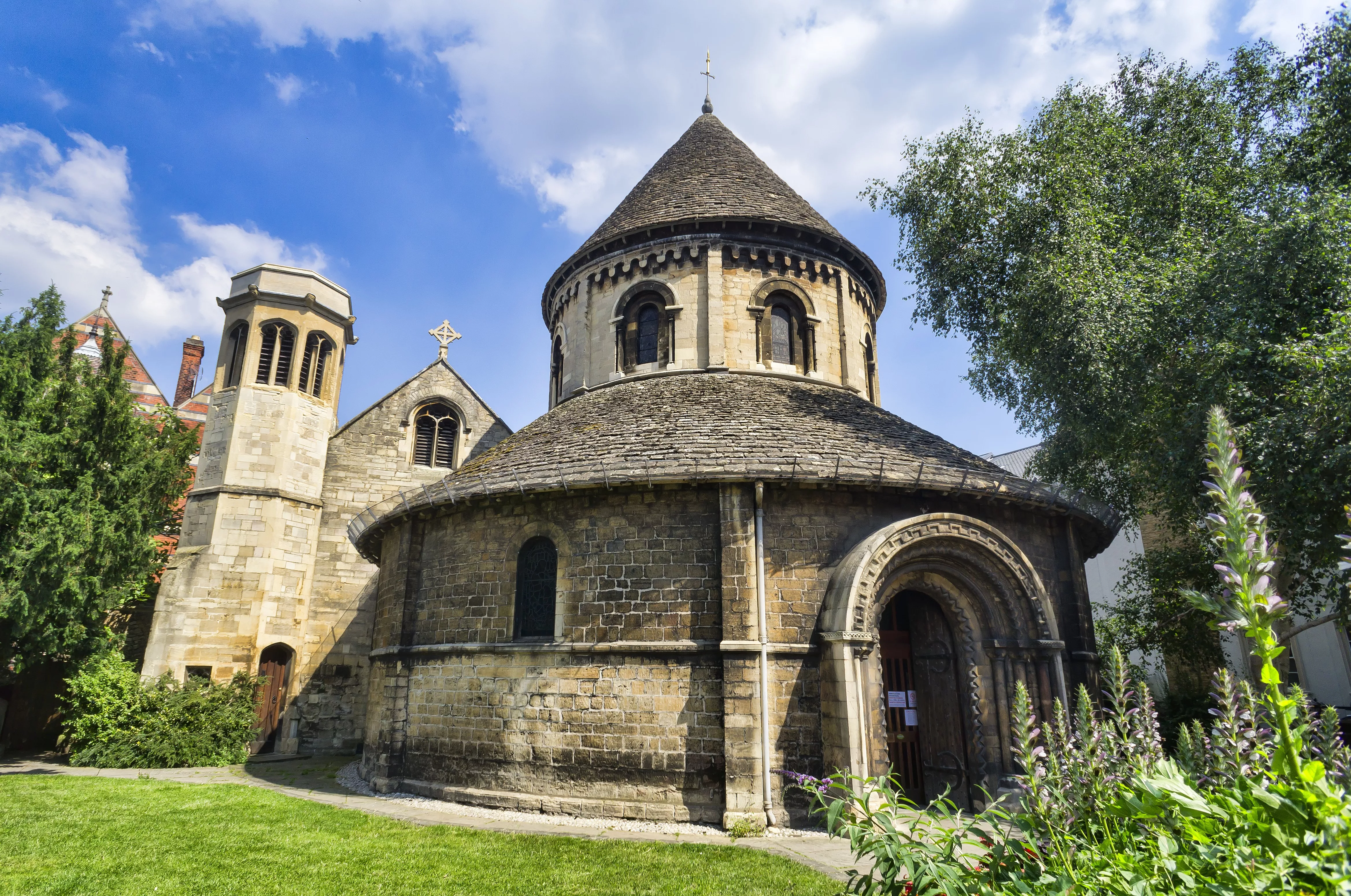 Church of the Holy Sepulchre in United Kingdom, Europe | Architecture - Rated 3.5