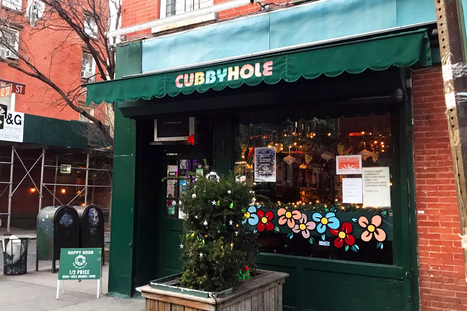 Cubbyhole in USA, North America  - Rated 3.7