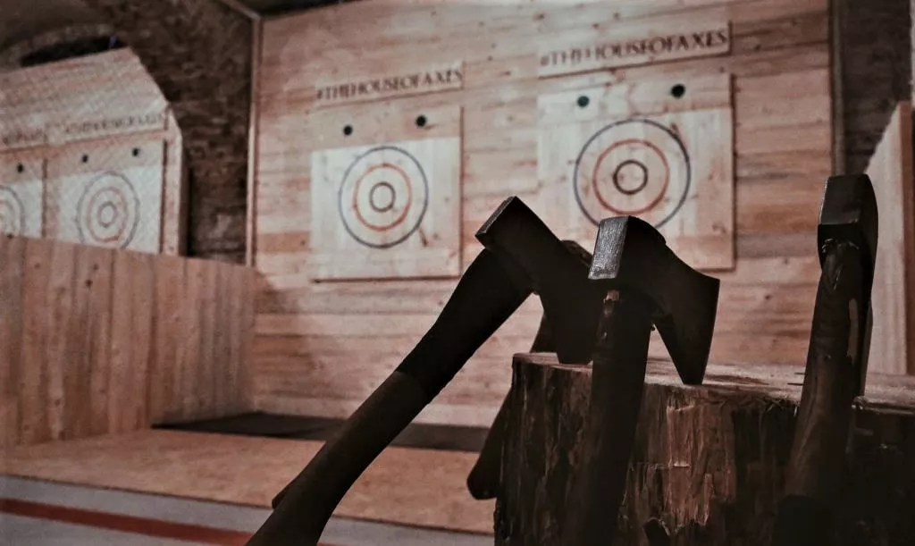 The House Of Axes in Czech Republic, Europe | Knife Throwing - Rated 1.1