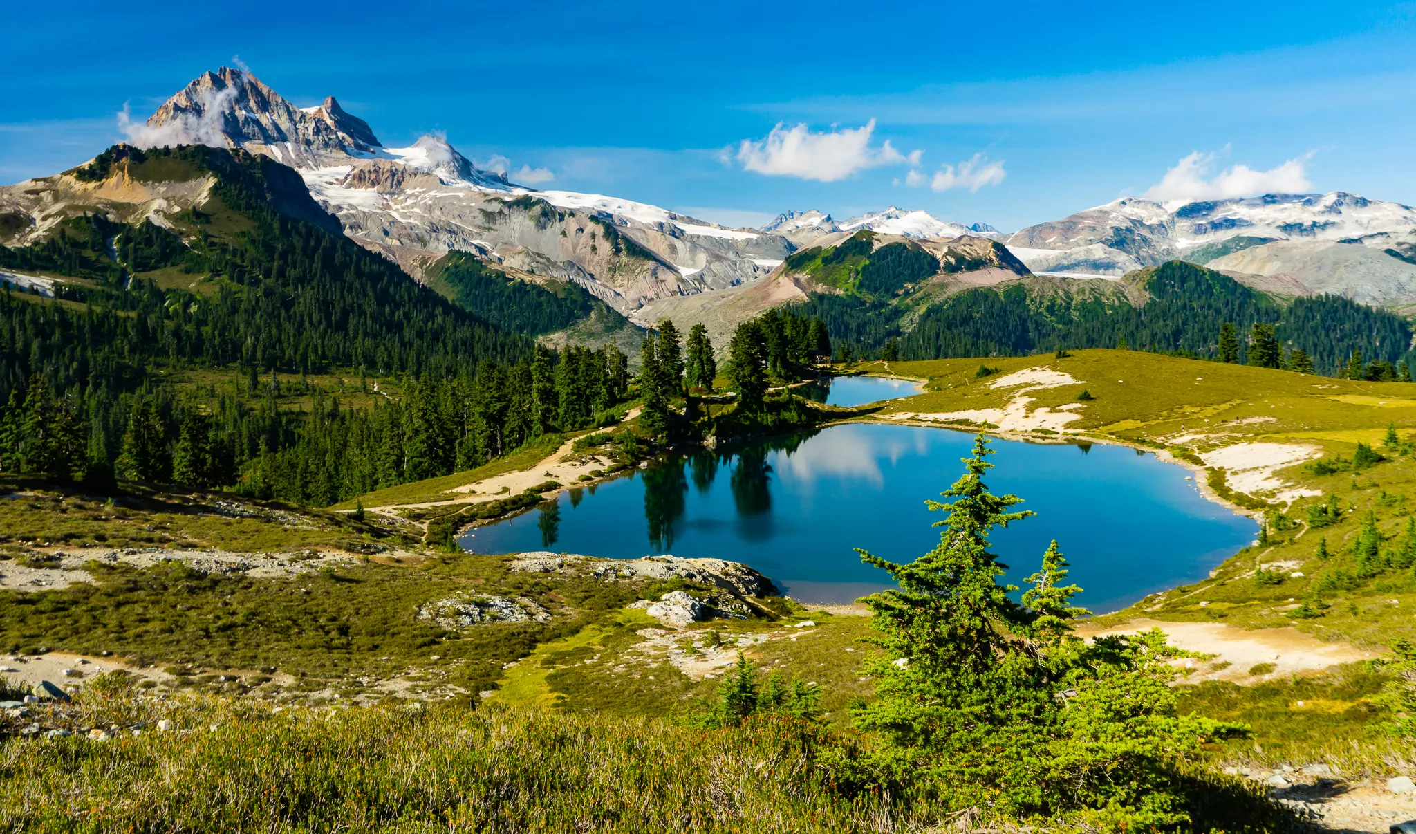 Elfin Lakes in Canada, North America | Lakes,Trekking & Hiking - Rated 3.7