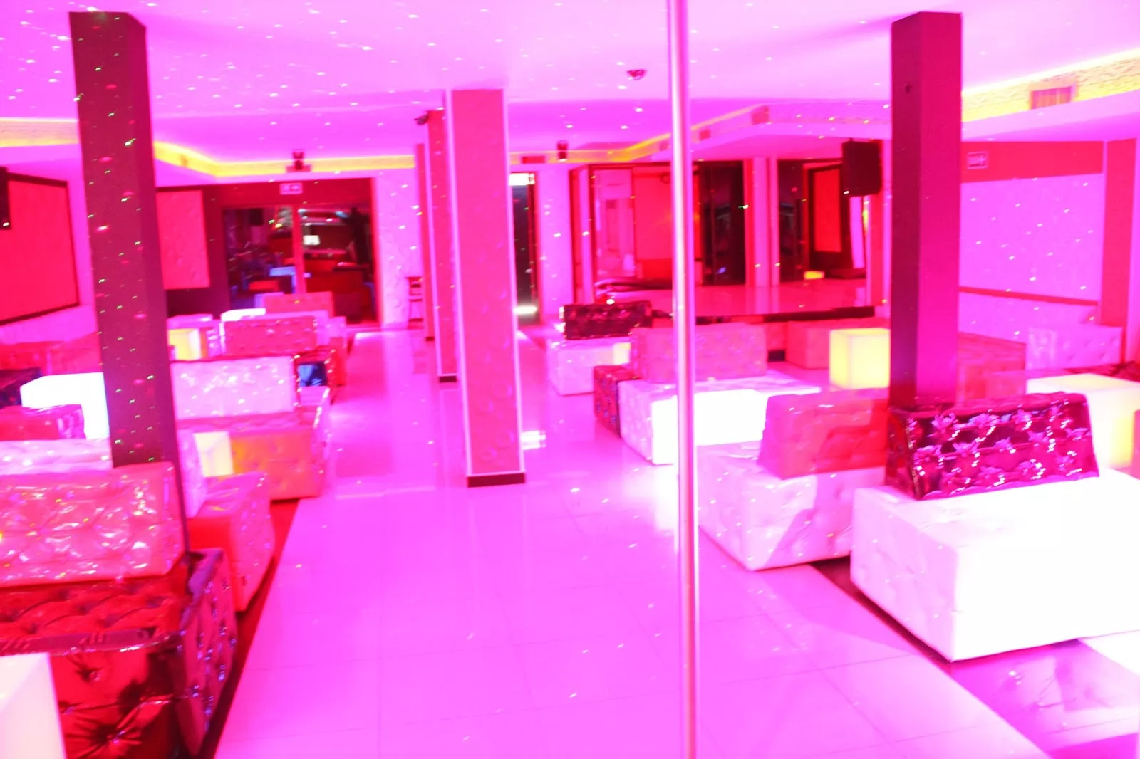 Deluxe Club in Colombia, South America  - Rated 0.9
