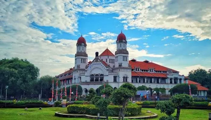 Lawang Sewu in Indonesia, Central Asia | Architecture - Rated 5