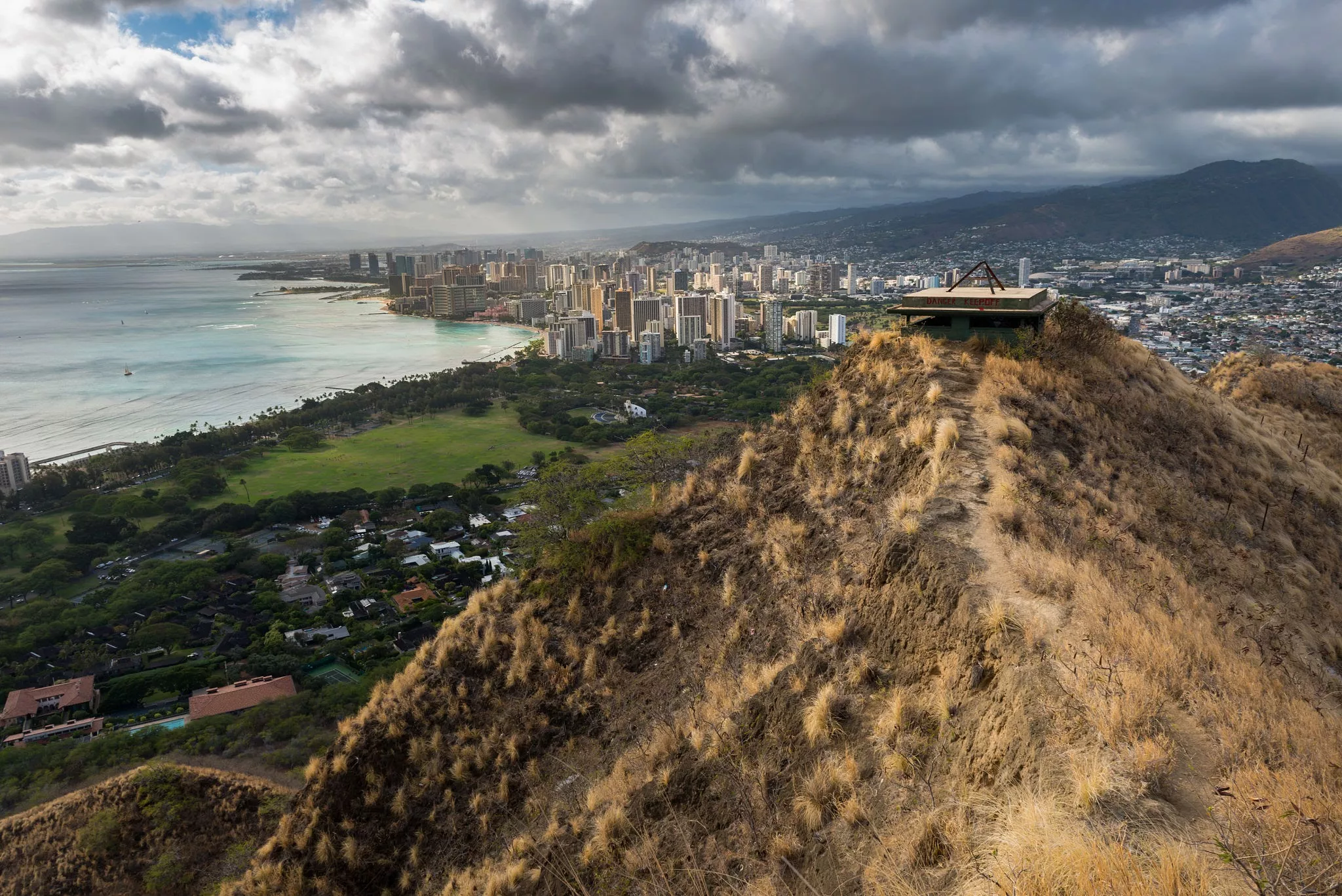 Diamond Head State Monument in USA, North America | Parks - Rated 4.1