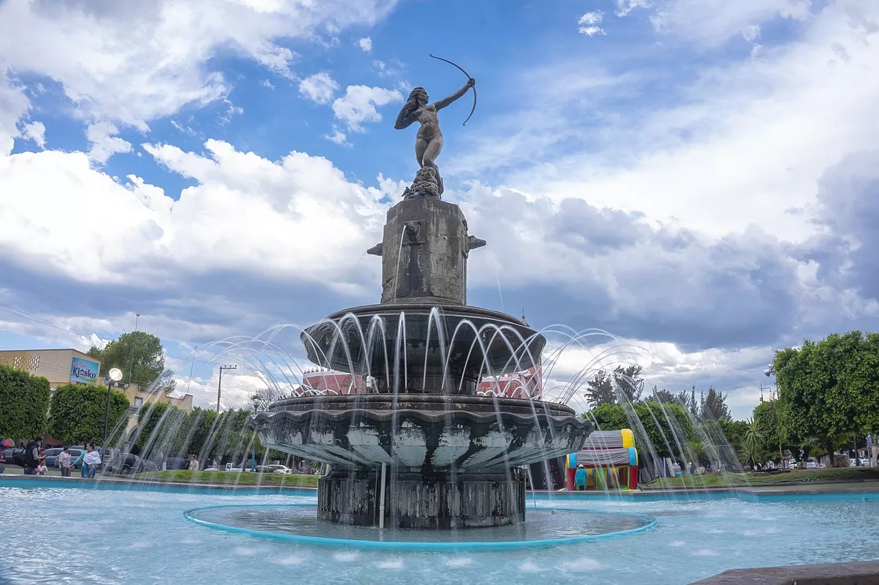 Diana the Huntress Fountain in Mexico, North America | Monuments - Rated 5.1