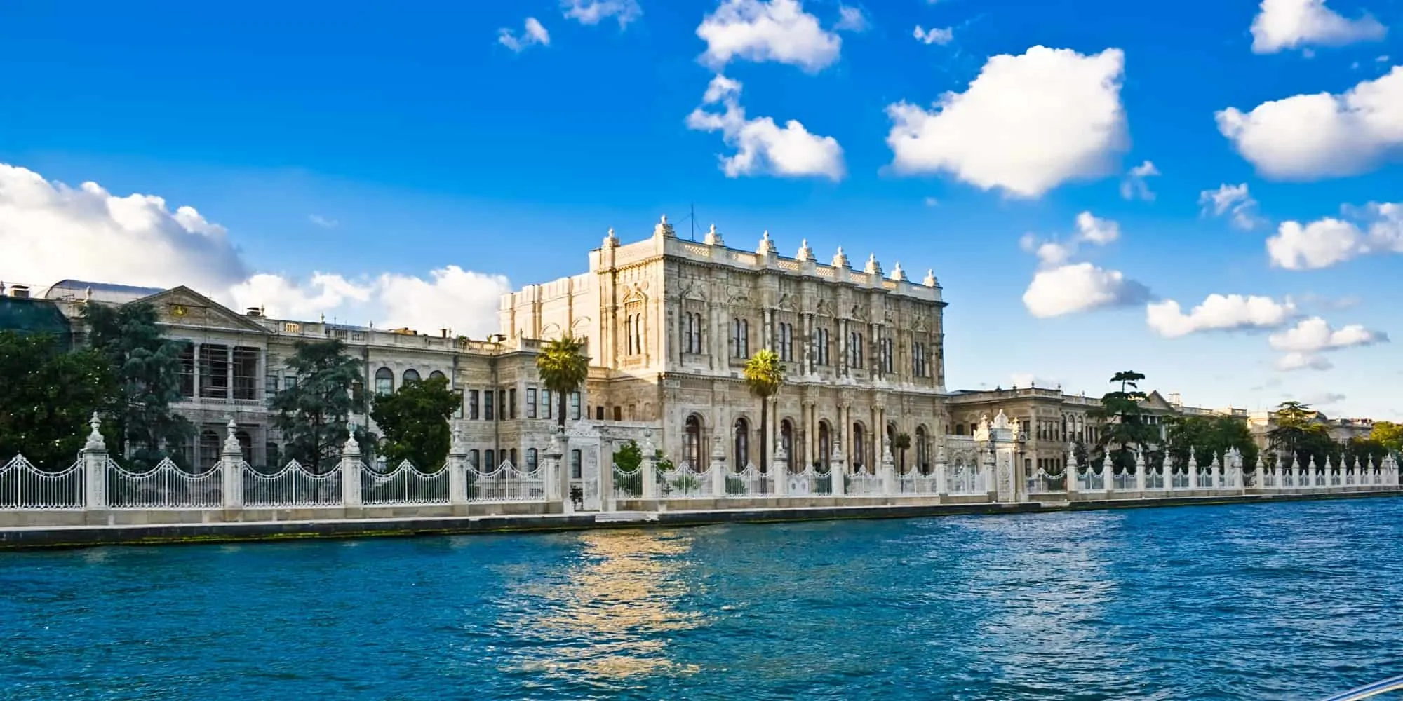 Dolmabahce in Turkey, Central Asia | Castles - Rated 7