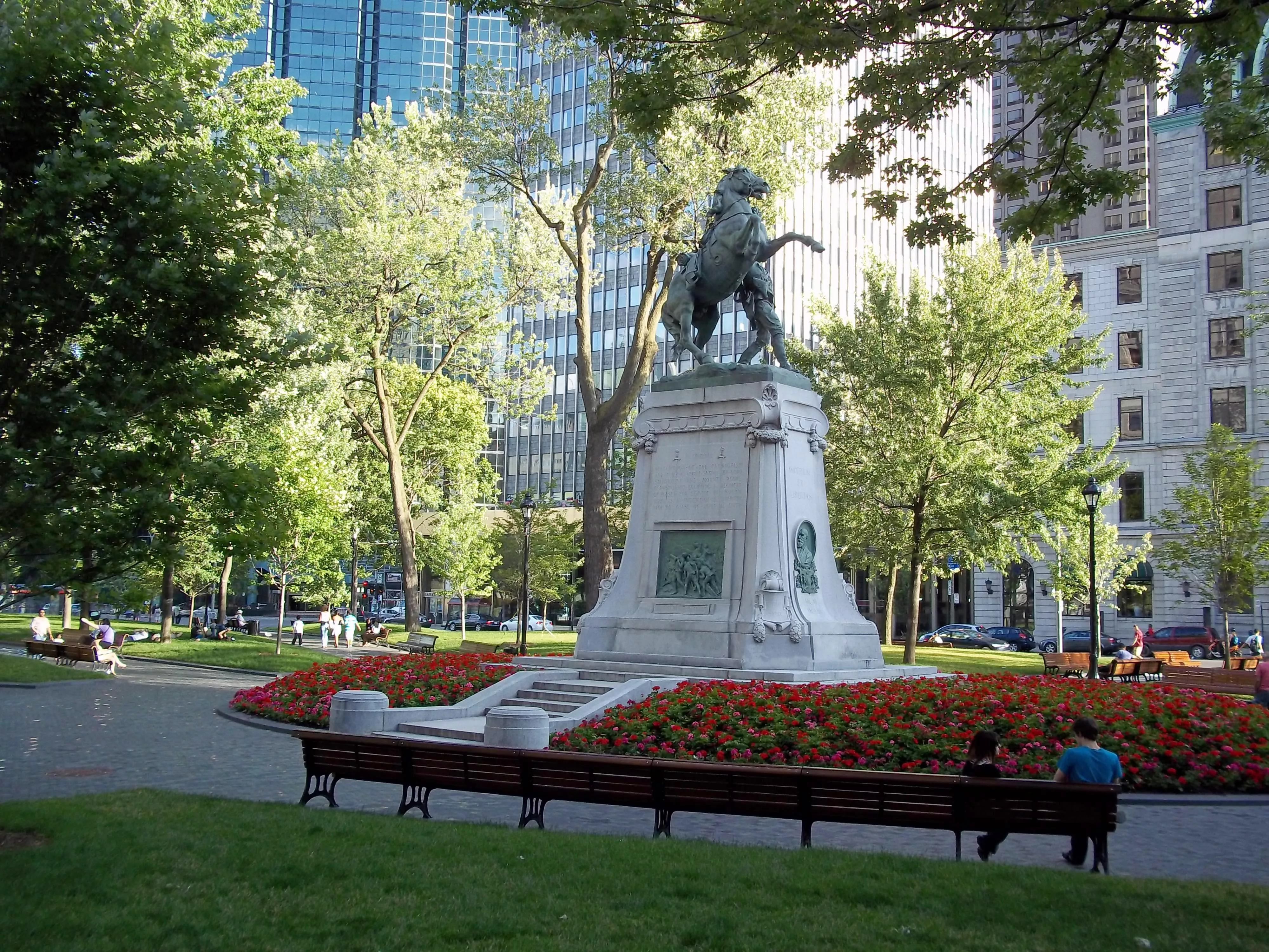 Dorchester Square in Canada, North America | Architecture - Rated 3.6