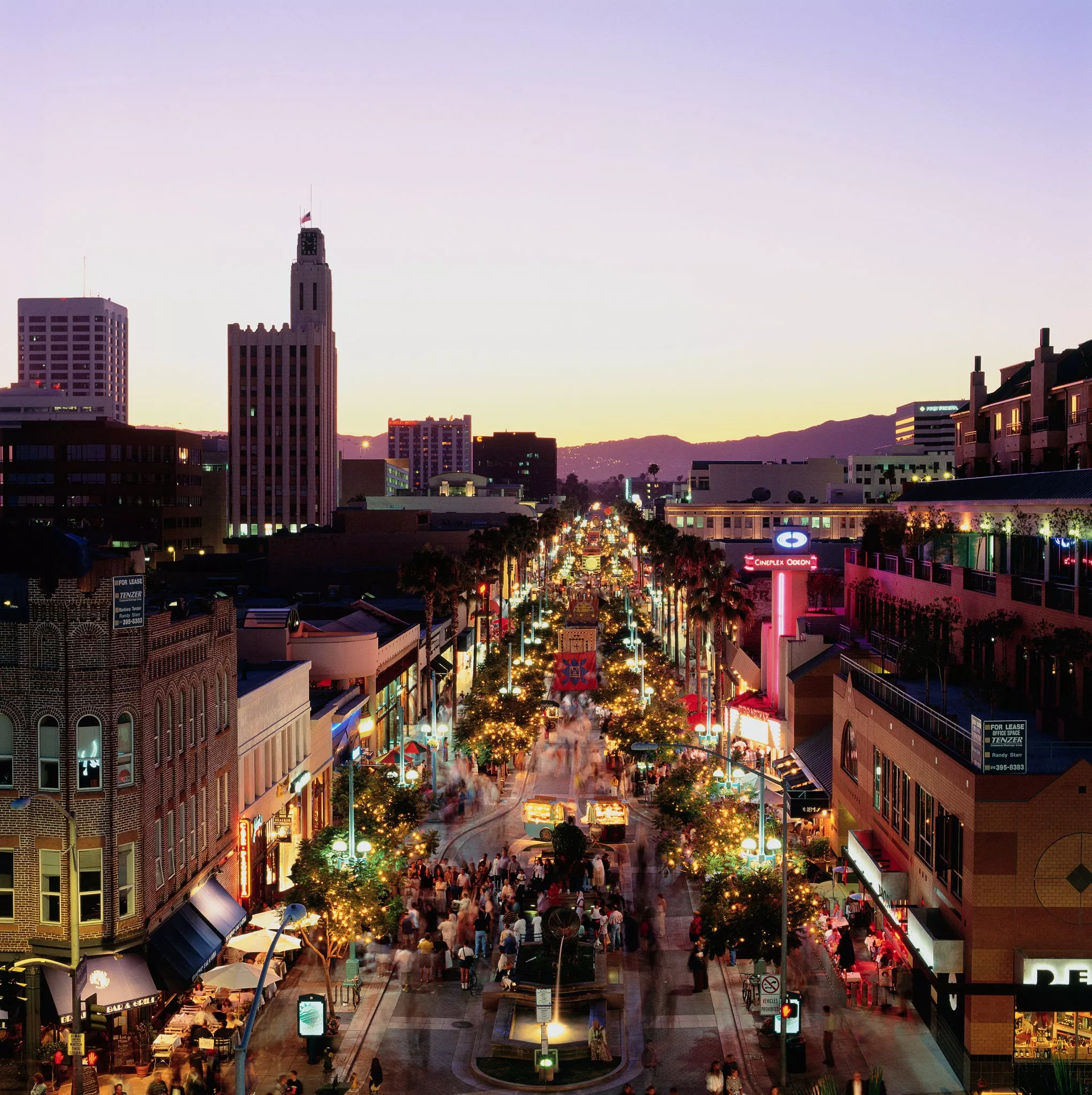 Downtown Santa Monica in USA, North America | Architecture - Rated 4.5