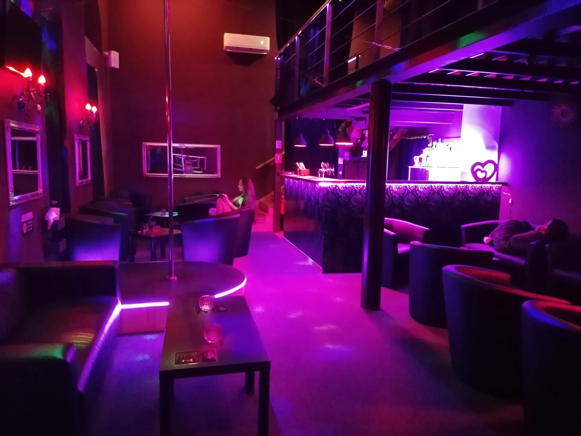 Elbo Room in Hungary, Europe | Strip Clubs,Sex-Friendly Places - Rated 1