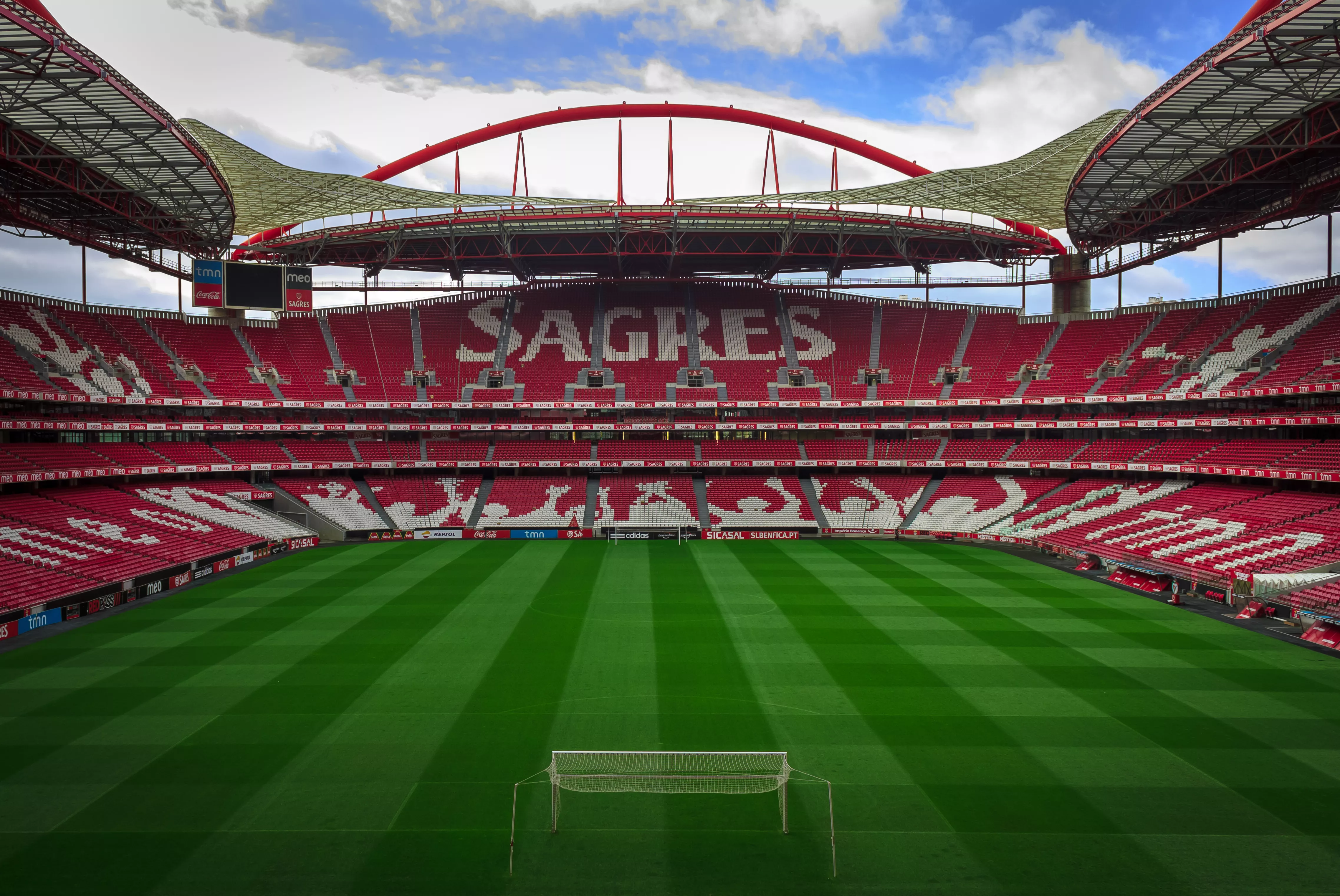 Estadio da Luz in Portugal, Europe | Football - Rated 5.8