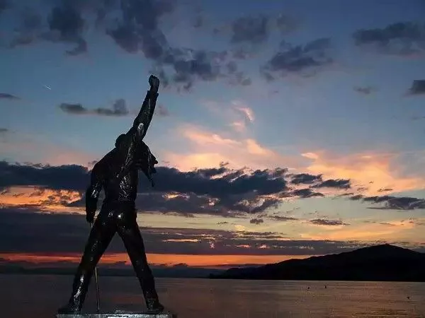 Freddie Mercury Statue in Switzerland, Europe | Monuments - Rated 4