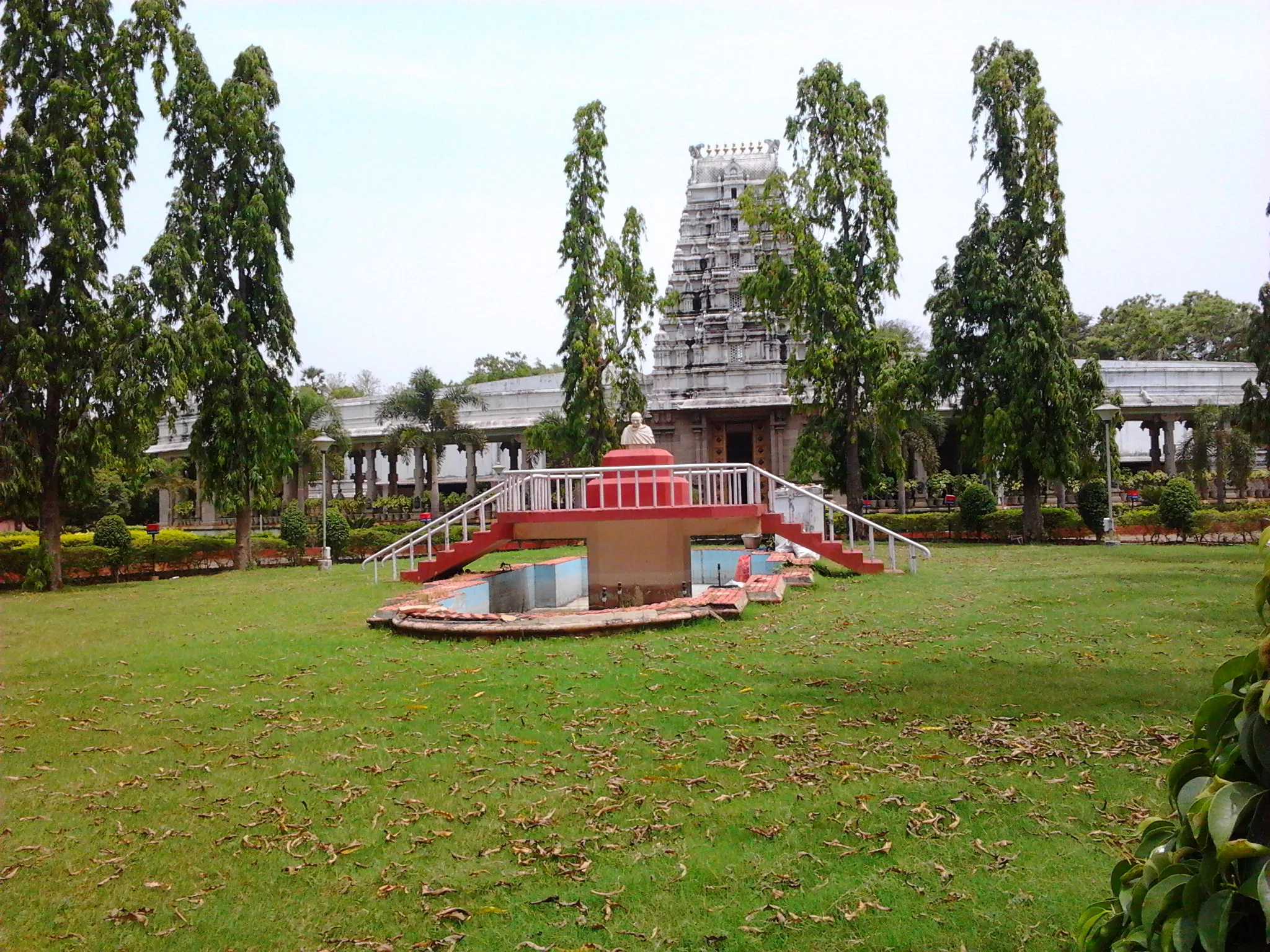 Gandhi Mandapam in India, Central Asia | Architecture - Rated 3.4