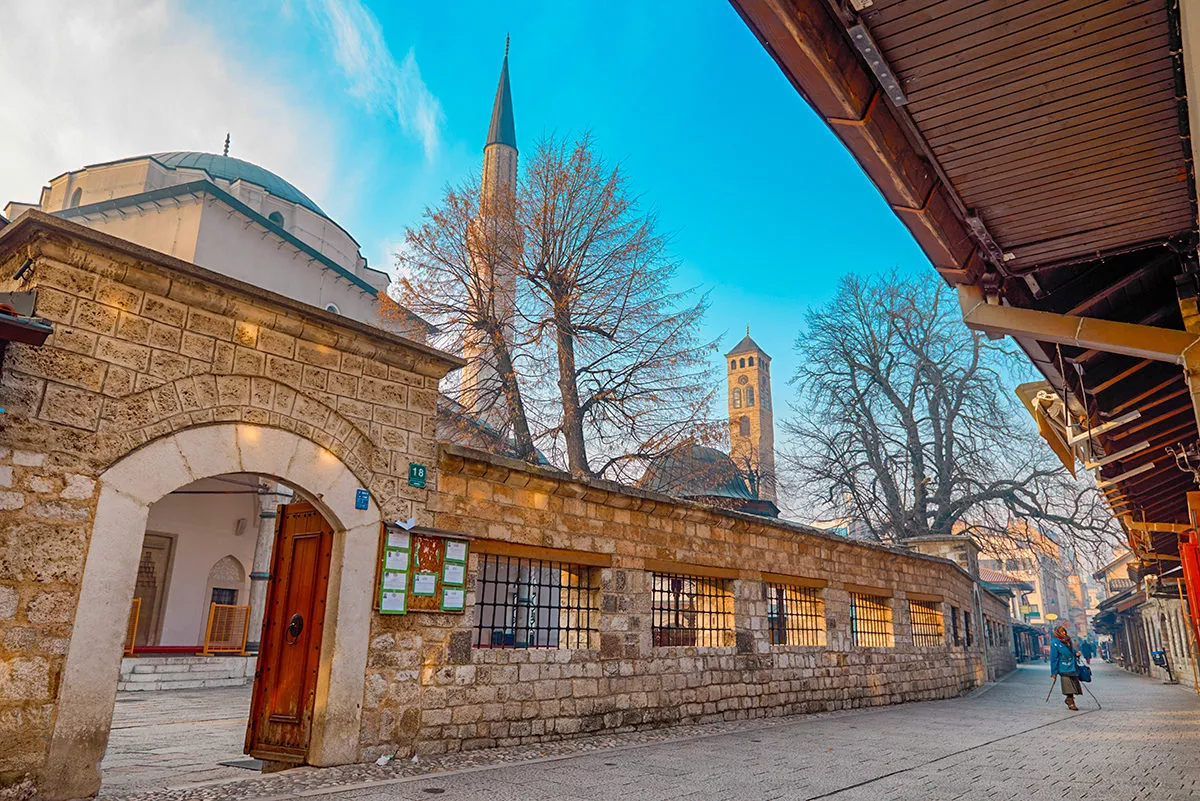 Gazi Khusrev Bega Mosque in Bosnia and Herzegovina, Europe | Architecture - Rated 3.9