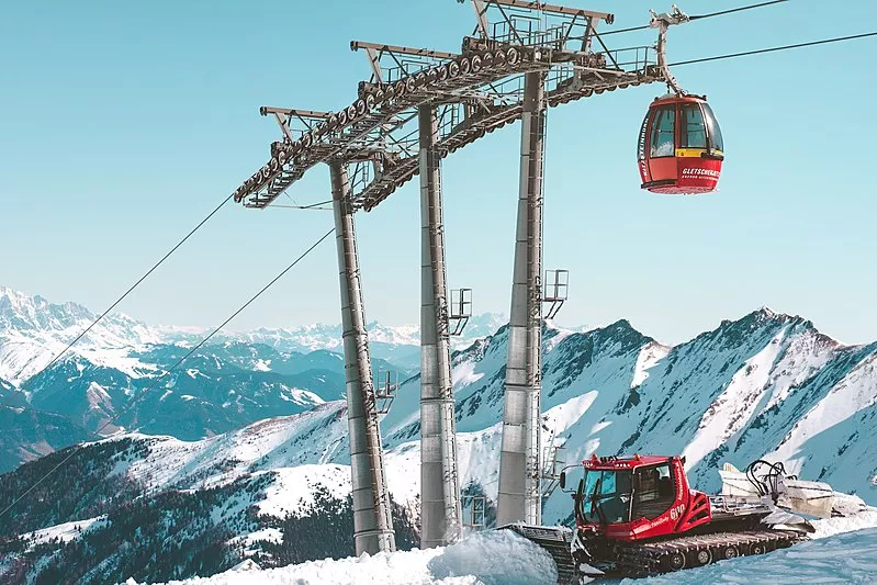 Gletscherjet in Austria, Europe | Snowboarding,Mountaineering,Skiing - Rated 5.7