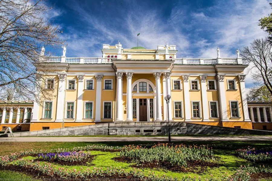 Gomel Palace and Park Ensemble in Belarus, Europe | Castles,Parks - Rated 4.2