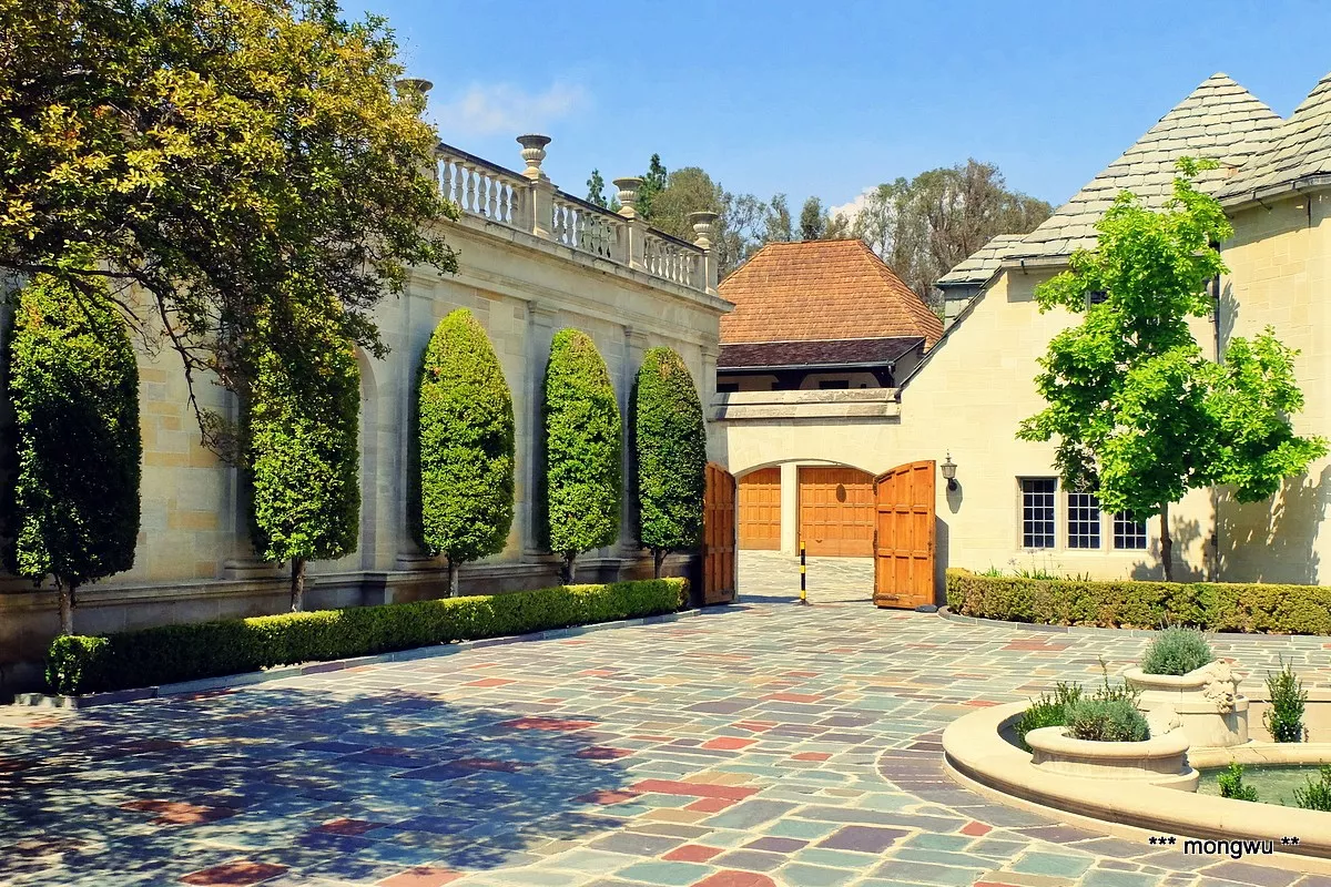 Greystone Mansion in USA, North America | Architecture - Rated 3.6