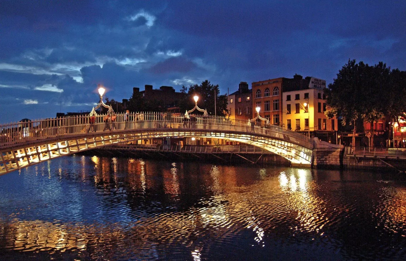 Halfpenny Bridge in Ireland, Europe | Architecture - Rated 3.7