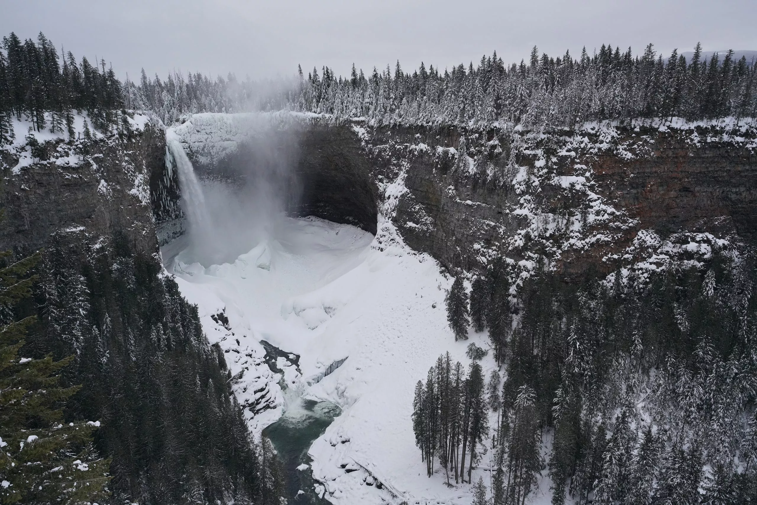 Helmcken Falls in Canada, North America | Waterfalls,Ice Climbing - Rated 3.9