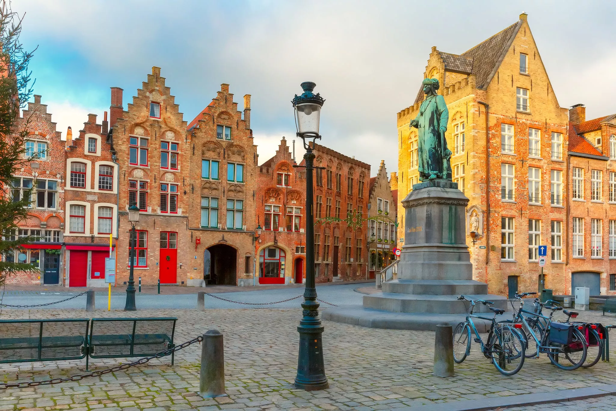 Jan van Eyck Square in Belgium, Europe | Architecture - Rated 3.6