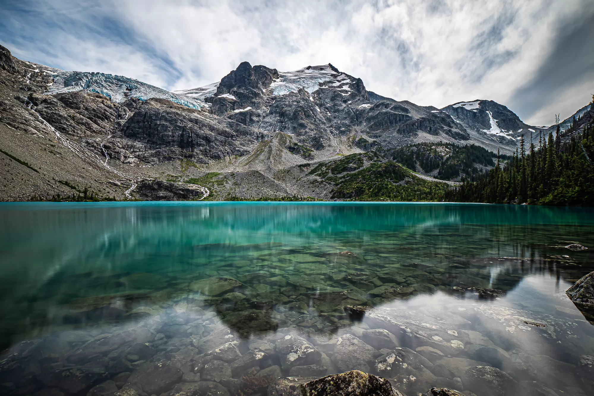 Joffre Lakes in Canada, North America | Lakes,Trekking & Hiking - Rated 3.7