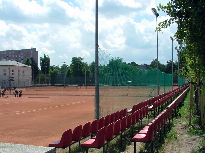 Korty Praga in Poland, Europe | Tennis - Rated 0.9