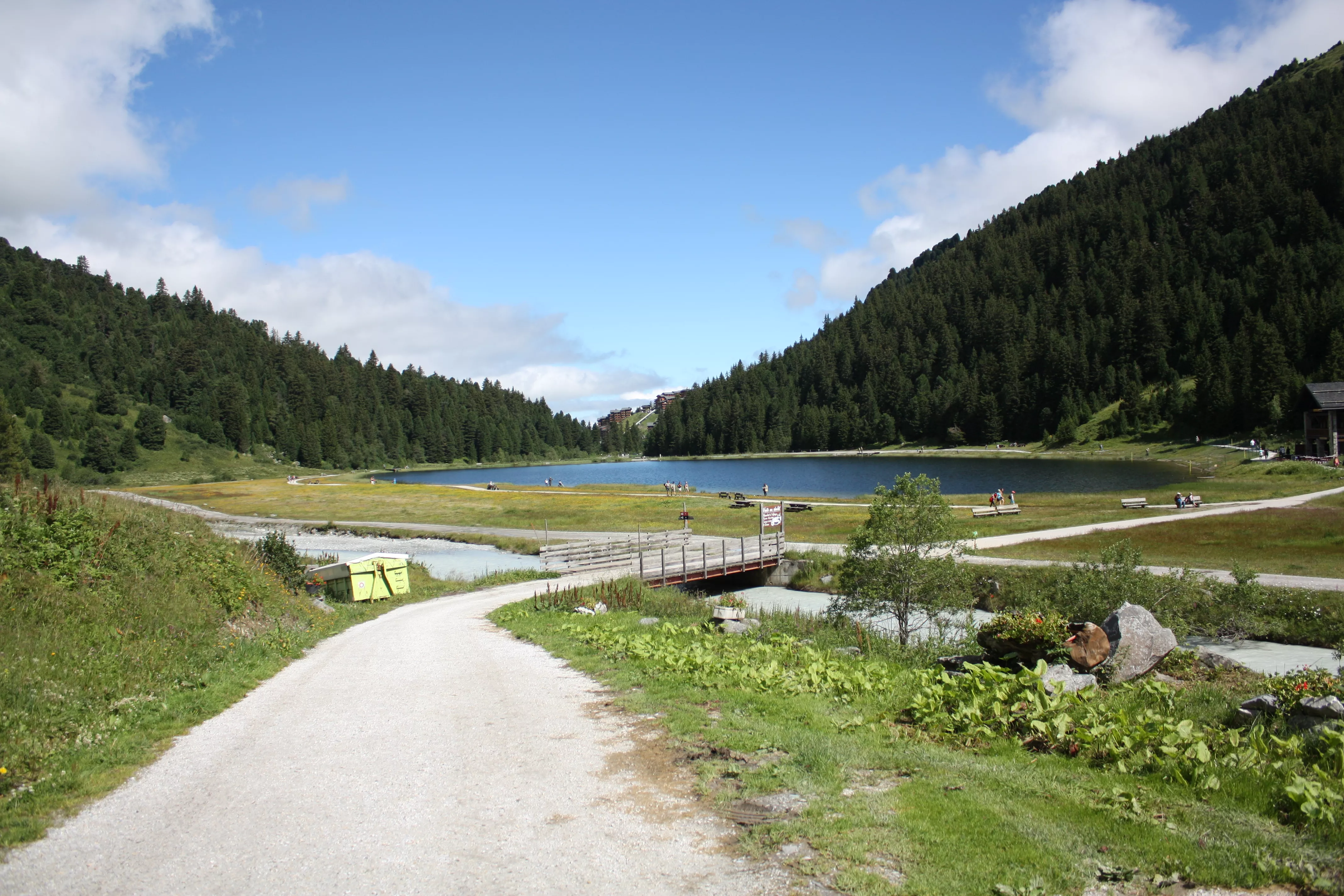Lac de Tueda in France, Europe | Lakes - Rated 0.8