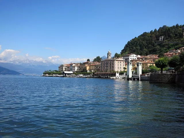 Lake Como in Italy, Europe | Lakes - Rated 4.2