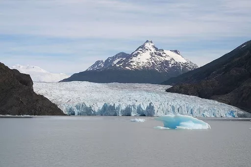Lake Gray in Chile, South America | Glaciers,Lakes - Rated 1