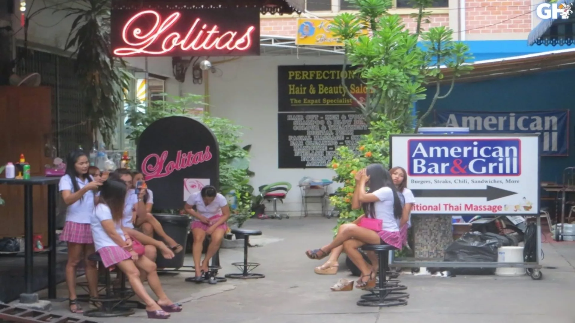 Lolitas in Thailand, Central Asia | Bars,Red Light Places - Rated 0.6