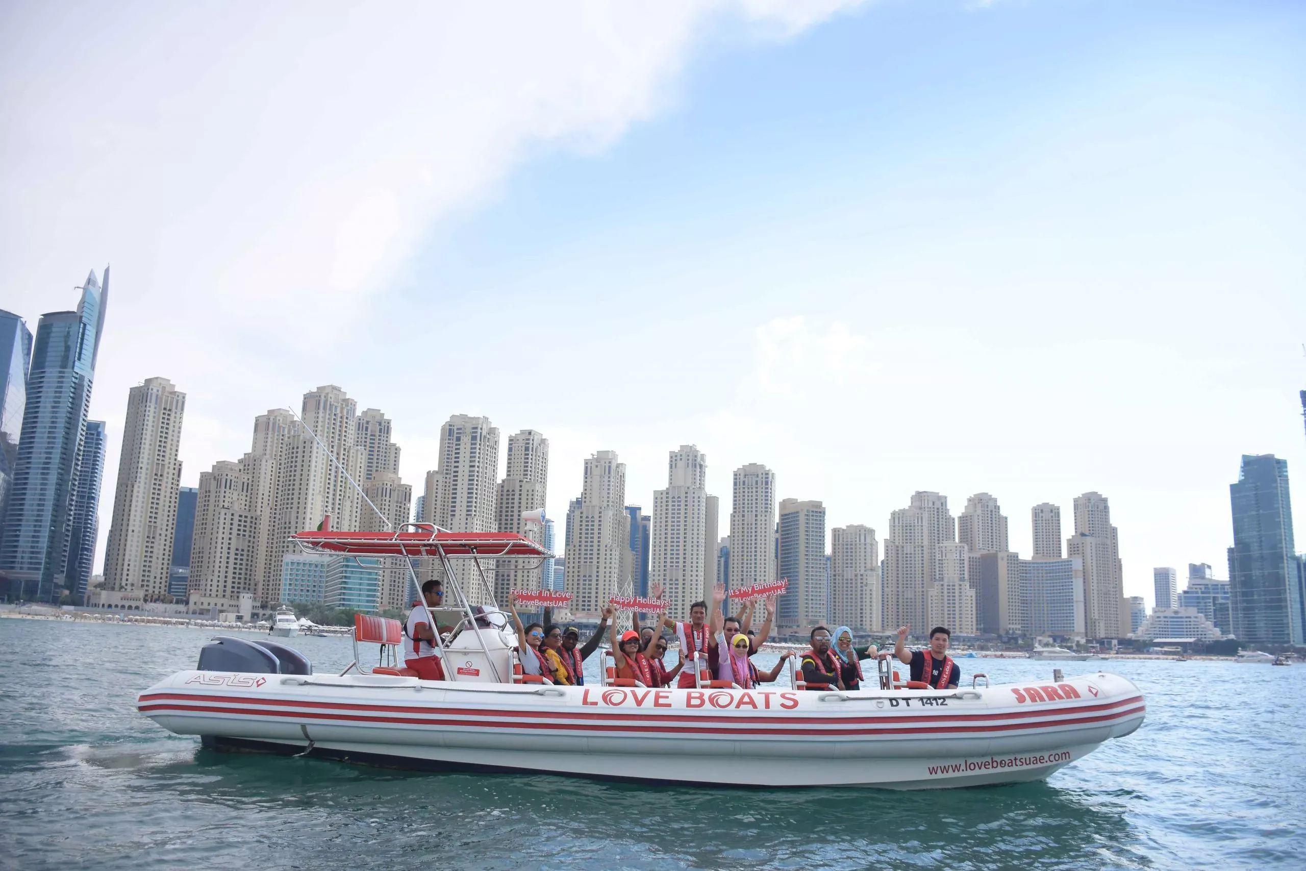 Love boats UAE in United Arab Emirates, Middle East | Speedboats - Rated 1.1