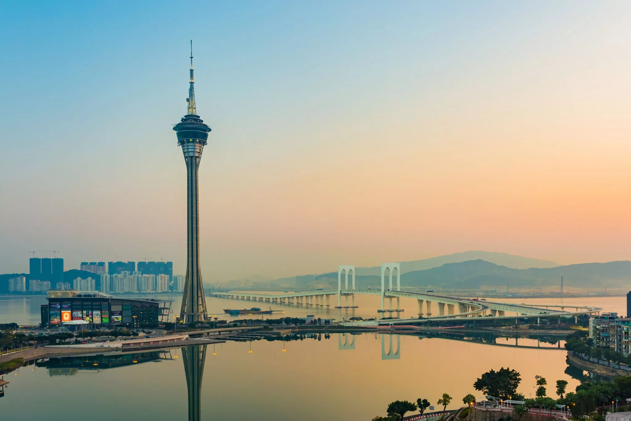Macau Tower in China, East Asia | Observation Decks,Restaurants,Bungee Jumping - Rated 7.7